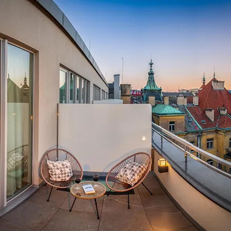 Vn17 Rooftop By Adrez 4* פראג