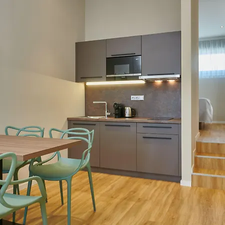 Vn17 Rooftop By Adrez Ξενοδοχείο με διαμερίσματα 4*