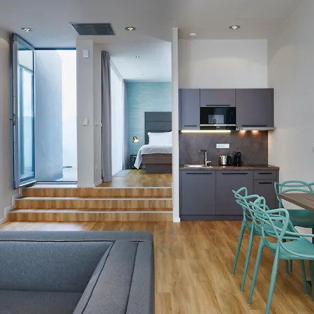 Vn17 Rooftop By Adrez