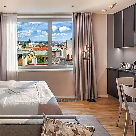 Vn17 Rooftop By Adrez Apartahotel Praga